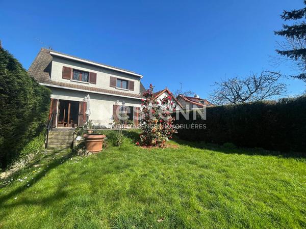 NESTENN IGNY - Maison Familiale de 140 m² à Igny , 3 chambres, double séjour traversant avec direct au jardin, garage, sous-sol, Proche école STEINER, Ligne V et RER B Massy-Palaiseau, 15 min de Vélizy, Axes N118/A6/A10