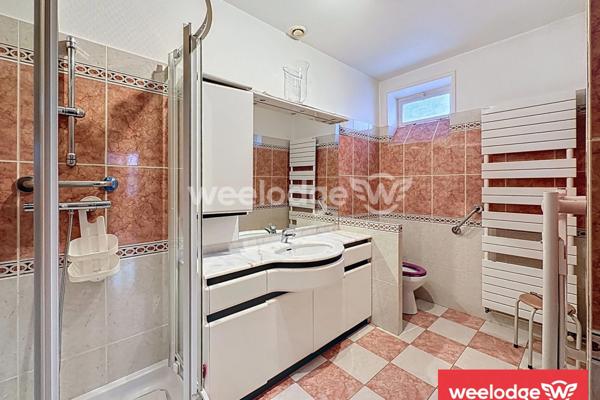 Maison à vendre 10 pièces de 505 m² à Jouy-le-Moutier