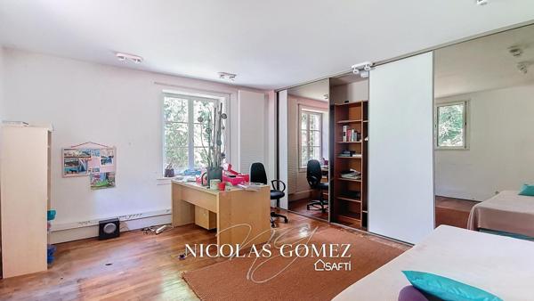 Maison T7 4-5 chambres à rénover sur les hauteurs de Trévoux