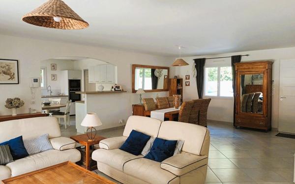 Maison à vendre    5 pièces •  Aurice