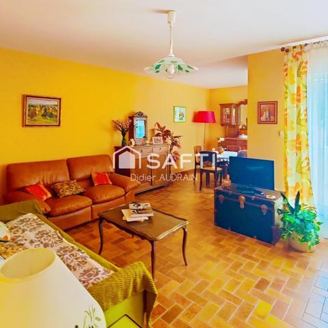 Maison 77 m 2 avec jardin, terrasse, et garage