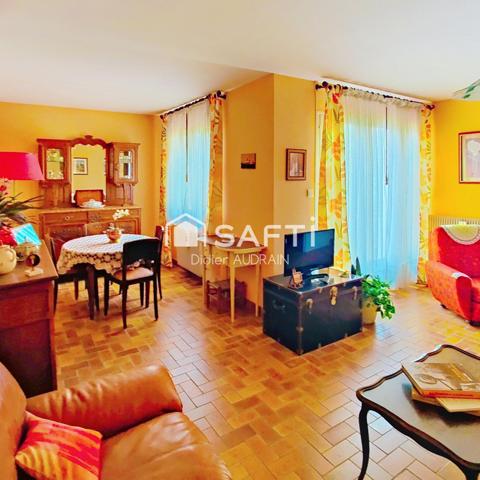 Maison 77 m 2 avec jardin, terrasse, et garage