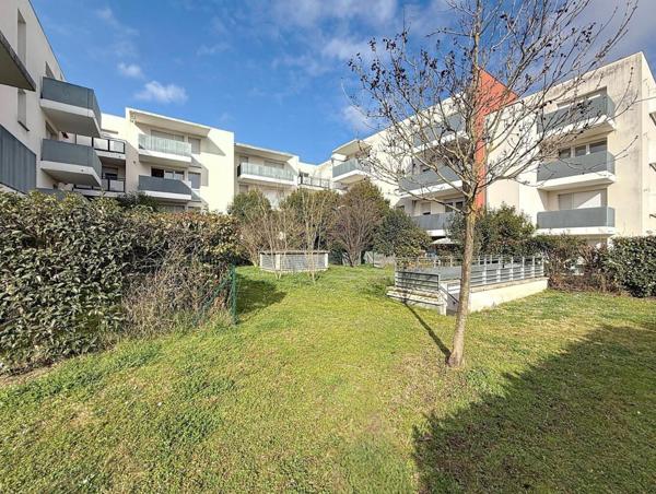 A VENDRE - TOULOUSE entre Lalande et Aucamville - Appartement T2 44m² et une place de parking