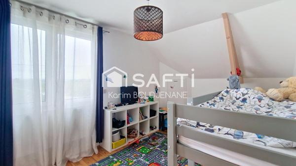 Maison individuelle sur sous sol total, 3 chambres...