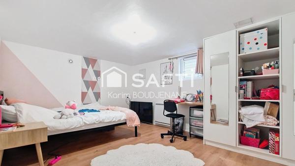 Maison individuelle sur sous sol total, 3 chambres...