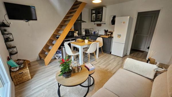 Houdan 7 mn / Gambais 4 mn / Duplex 2 pièces 40 m2 avec extérieur et parking