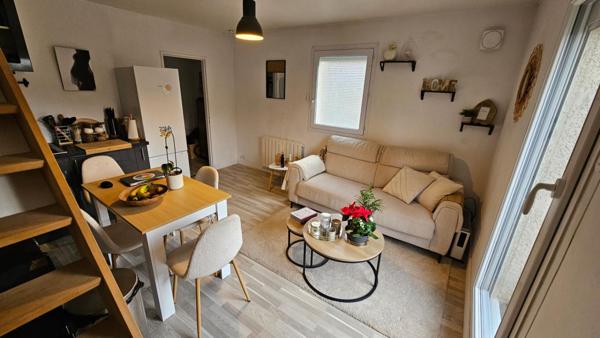 Houdan 7 mn / Gambais 4 mn / Duplex 2 pièces 40 m2 avec extérieur et parking
