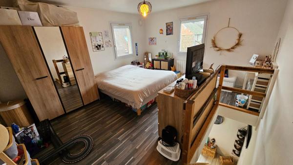 Houdan 7 mn / Gambais 4 mn / Duplex 2 pièces 40 m2 avec extérieur et parking
