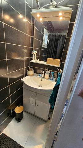 Houdan 7 mn / Gambais 4 mn / Duplex 2 pièces 40 m2 avec extérieur et parking
