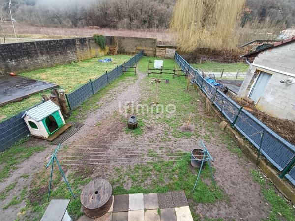 Immeuble comprenant deux logements