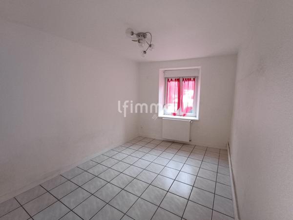 Immeuble comprenant deux logements