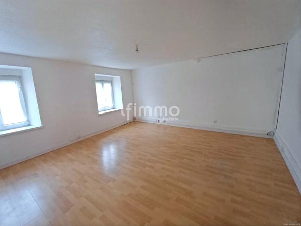 Immeuble comprenant deux logements