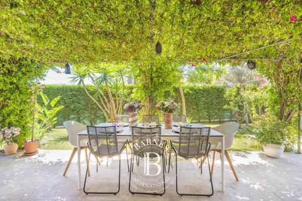 Antibes, Villa 6 Chambres -  230 m² à vendre