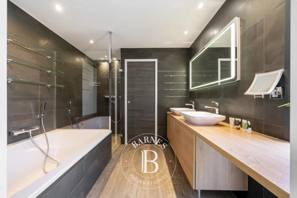Antibes, Villa 6 Chambres -  230 m² à vendre