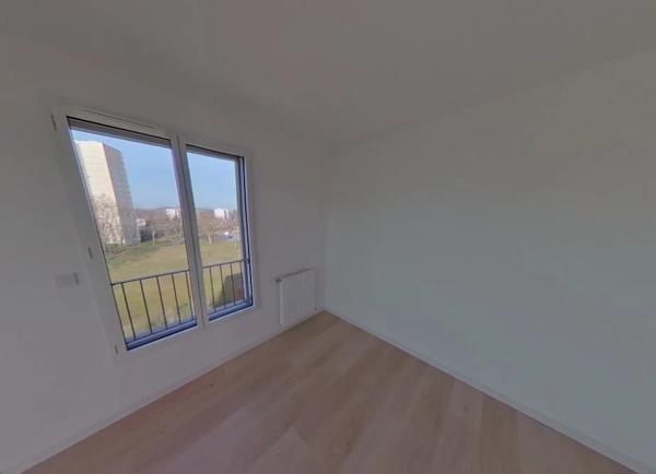 APPARTEMENT T3 A LOUER - VAULX EN VELIN Pre-de-l-Herbe 65.85 m 2 895 € charges comprises par mois