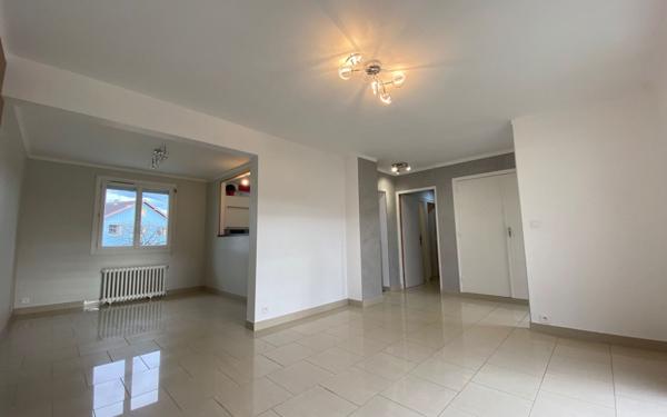 Maison à vendre    4 pièces •  Villiers-en-Lieu