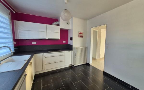 Maison à vendre    4 pièces •  Villiers-en-Lieu