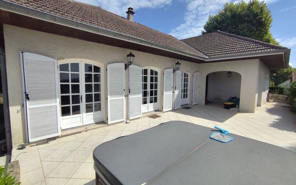 Maison à vendre    5 pièces • 160 m2 Beynost