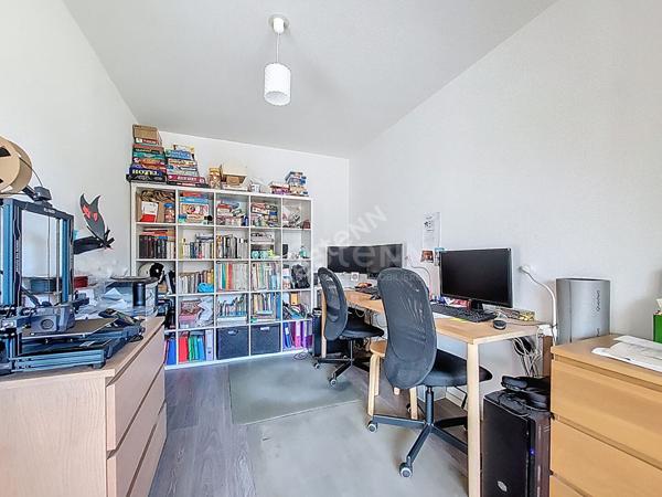 Orvault Cardo -Nantes Nord : Exclusivité ! En vente , Appartement T4 de 76 m², proche toutes commodités, résidence 2016 avec ascenseur, 3 chambres. Cave et parking couvert.