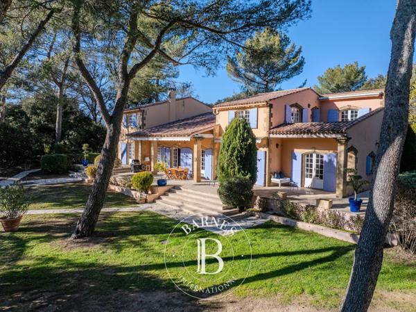 La Bastide-des-Jourdans, Propriété 6 Chambres -  360 m² à vendre