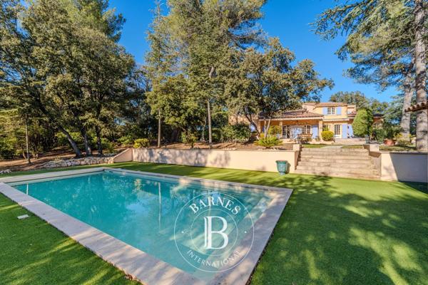 La Bastide-des-Jourdans, Propriété 6 Chambres -  360 m² à vendre