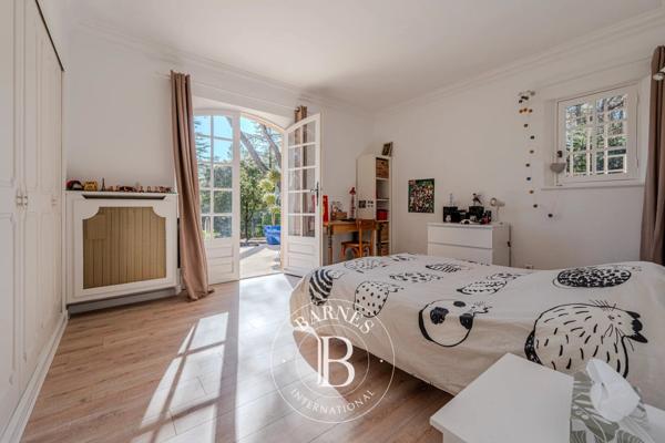 La Bastide-des-Jourdans, Propriété 6 Chambres -  360 m² à vendre