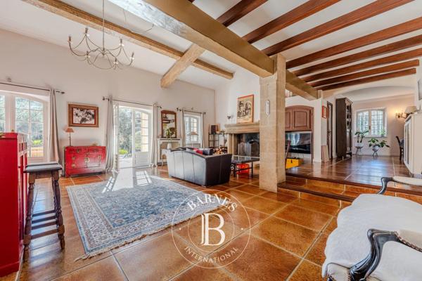 La Bastide-des-Jourdans, Propriété 6 Chambres -  360 m² à vendre
