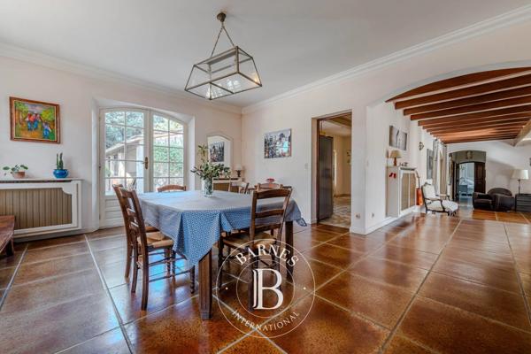 La Bastide-des-Jourdans, Propriété 6 Chambres -  360 m² à vendre