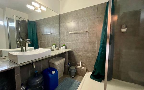 Appartement à vendre    2 pièces • 25 m2 Le Gosier