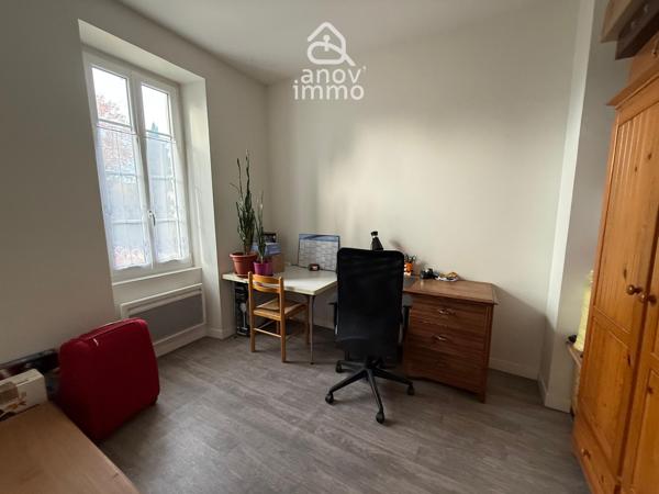 Maison
                                                                                                                                                                                                                                                                                                                        5 pièce(s)                                                                                                                                                                                                          3 chambre(s)                                                                                                                                                                                                          93.25  m²