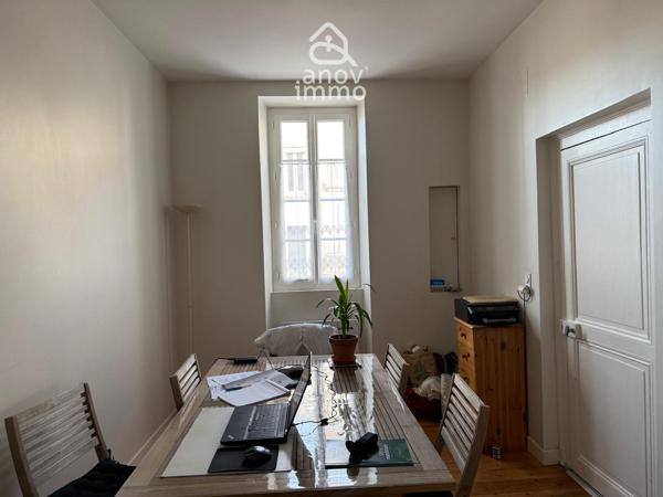 Maison
                                                                                                                                                                                                                                                                                                                        5 pièce(s)                                                                                                                                                                                                          3 chambre(s)                                                                                                                                                                                                          93.25  m²