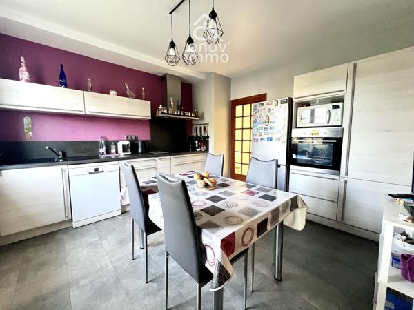 Maison
                                                                                                                                                                                                                                                                                                                        5 pièce(s)                                                                                                                                                                                                          4 chambre(s)                                                                                                                                                                                                          134  m²