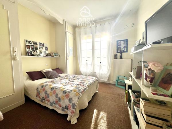 Maison
                                                                                                                                                                                                                                                                                                                        5 pièce(s)                                                                                                                                                                                                          4 chambre(s)                                                                                                                                                                                                          134  m²