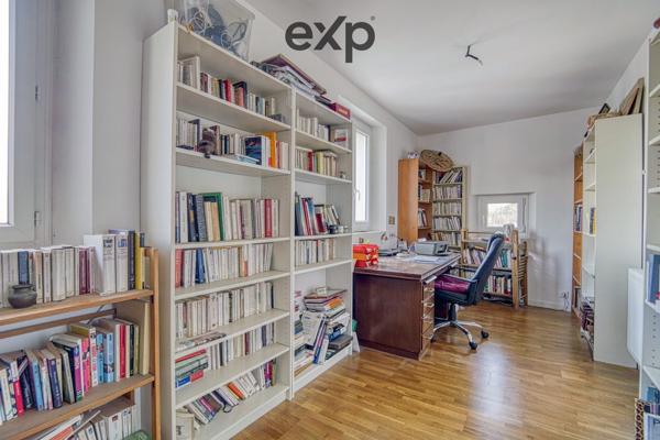 Superbe Maison de ville avec terrasse et 2 caves