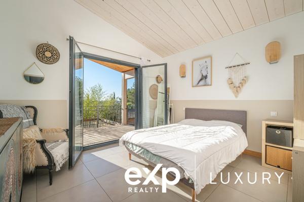 Villa d’Exception à Aix-en-Provence – Architecture Contemporaine, Piscine & Jardin Paysagé