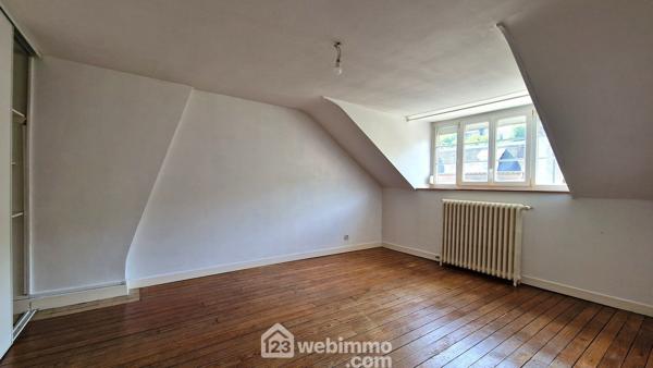 Immeuble 245 m² à Laon 02000