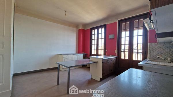 Immeuble 245 m² à Laon 02000