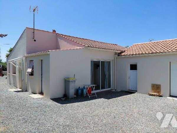 MAISON 2 CHAMBRES - 76 M² -GARAGE DE 40 M²