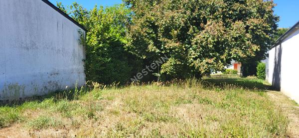 RARE Plein Bourg : En vente ! TERRAIN BOURG ORVAULT de 452m2
