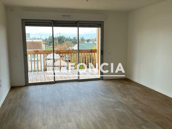 Location Appartement 2 pièces 46.8 m² - RESIDENCE LE JARDIN DU CEDRE Poitiers 86000