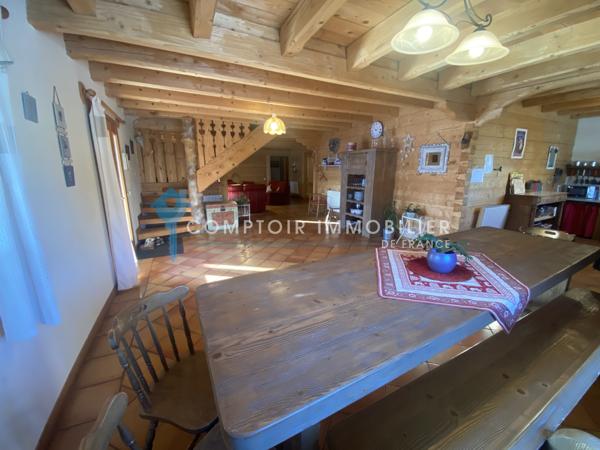 Maison
                                                                                                                                                                                                                                                                                                                        6 pièce(s)                                                                                                                                                                                                          5 chambre(s)                                                                                                                                                                                                          179  m²