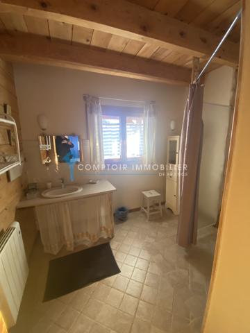Maison
                                                                                                                                                                                                                                                                                                                        6 pièce(s)                                                                                                                                                                                                          5 chambre(s)                                                                                                                                                                                                          179  m²