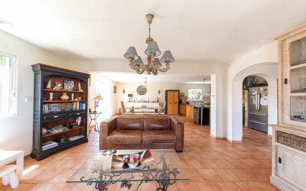 Maison à vendre    5 pièces •  Saint-Laurent-de-la-Salanque