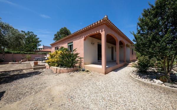 Maison à vendre    5 pièces •  Saint-Laurent-de-la-Salanque