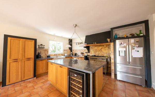 Maison à vendre    5 pièces •  Saint-Laurent-de-la-Salanque