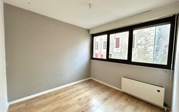 Appartement à louer    4 pièces •  Périgueux
