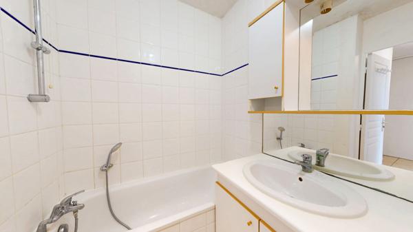 T2 avec balcon dans résidence sécurisée avec piscine à Caen