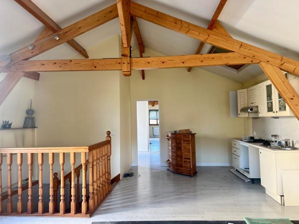 Montreuil (93100) Une immeuble et un atelier à transformer , ville et campagne