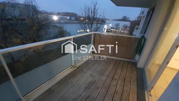 TOP SITUATION POUR CE STUDIO AVEC GRAND BALCON