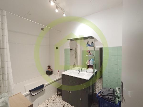 Appartement à BEAUCAIRE (30300)